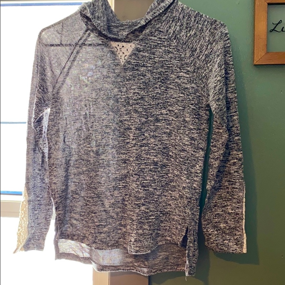 Shirt hooded long sleeve